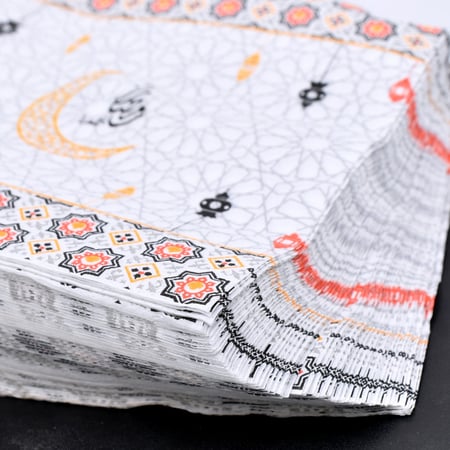 مناديل سفرة طعام ملونه بنقش رمضاني مع عبارة رمضان يجمعنا 60 منديل