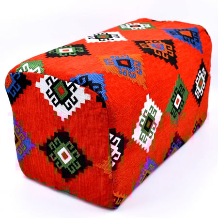 مسند يد مركى متكى سوري عقرب بلون أحمر منقوش للرحلات والنزهات