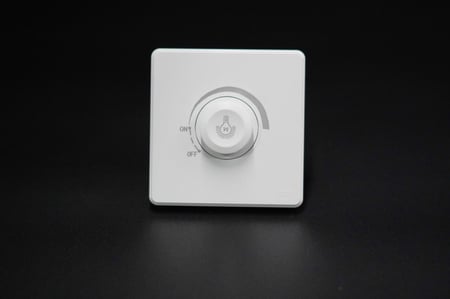 بيانو ابيض ديمر اناره 630واط برل ST-D