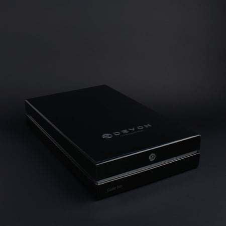 قماش ديفون شتوي مقلم اسود