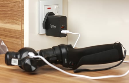 شاحن جداري A25 بمنفذين USB