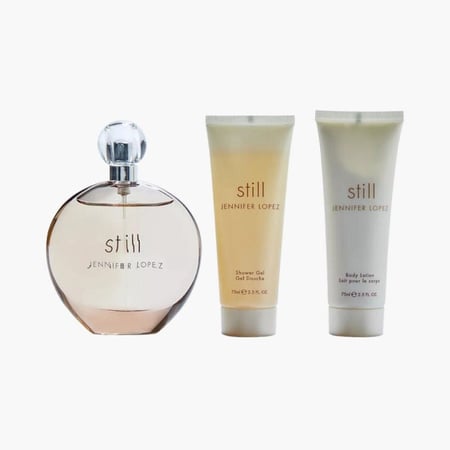 طقم عطر جينيفر لوبيز ستيل (للنساء )  او دي برفيوم 3 قطع 100 مل لوشن للجسم 75 مل + جل استحمام 75 مل