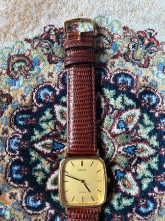 ساعة سيكو - مربع