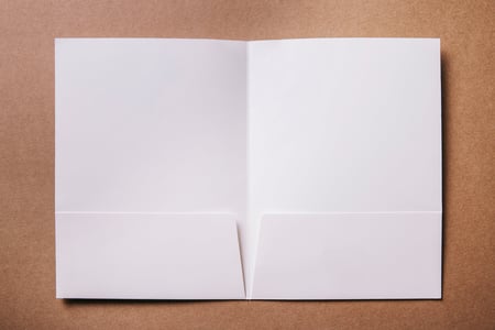 ملف ورقي لشكر معلم طفلك بتصميم يظهر كتابات الطفل هدية يومية مميز