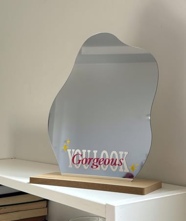 مرايا قورجس