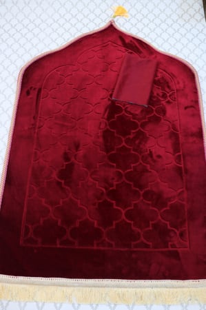 سجادة الصلاة قطنية