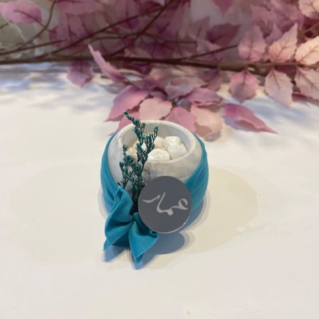 مبخرة مصنوعة بالاسمنت للتوزيعات( 12 حبات)