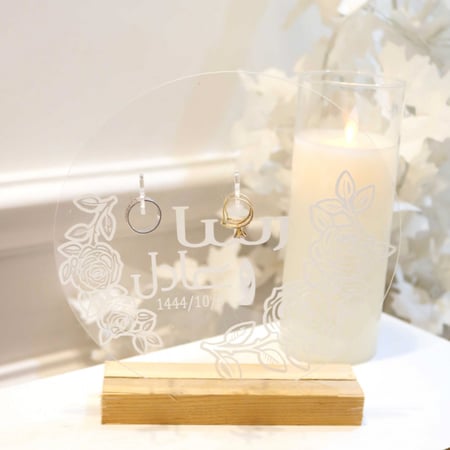 استاند لتقديم دبل العرسان