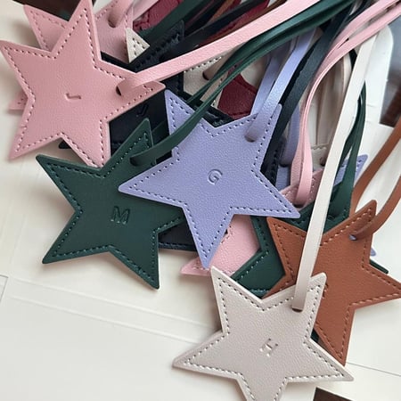 تعليقة جلد شكل نجمه