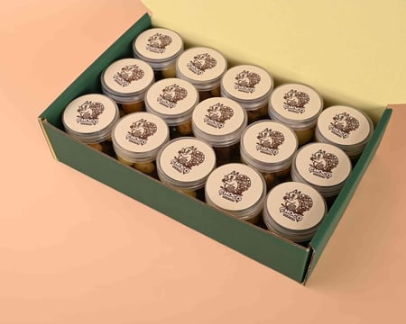 بوكس توزيعات يحتوي على ملبس شوكولاتة بلجيكية فاخرة