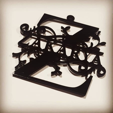 تعليقه مزخرفه