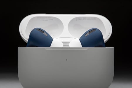 APPLE - آبل ايربودز االجيل الثانى برو جديد - بتصميمك الخاص