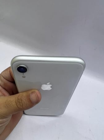 مستخدم - ايفون اكس ار ابيض  64