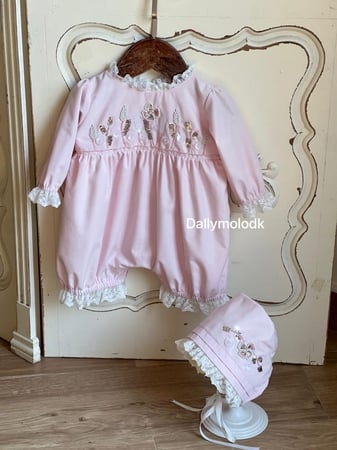 افرول شك يدوي مع القبعه الفرنسيه