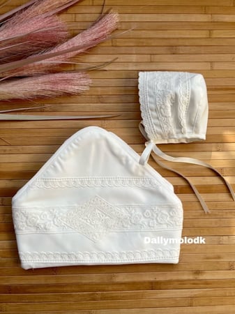 لفه اوف وايت مع القبعة الفرنسية