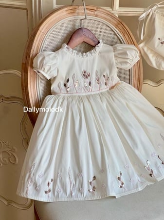 فستان  شك يدوي مع القبعة الفرنسية  0-3 الى 1