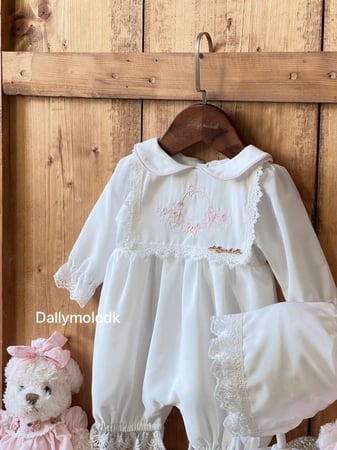 افرول مع القبعه الفرنسيه