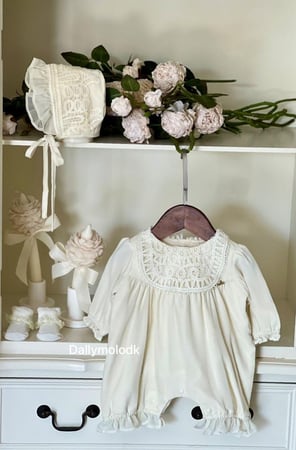 افرول مع قبعه الفرنسيه بدون الجورب