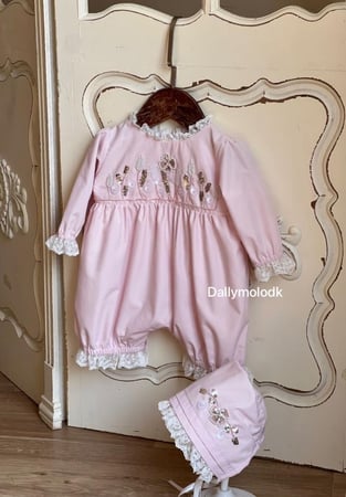 افرول شك يدوي مع القبعه الفرنسيه