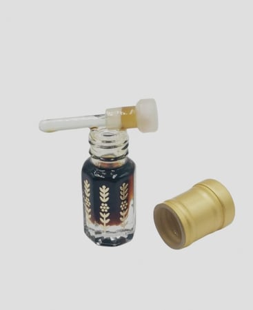 دهن عود تراد