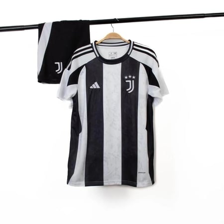 طقم يوفنتوس الاساسي  2025/2024