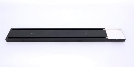 مجرى مسار كهربائي بارز (لطش) اسود 60سم بمفتاح