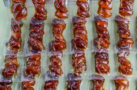 كل مغلف 50 غرام تقريبا