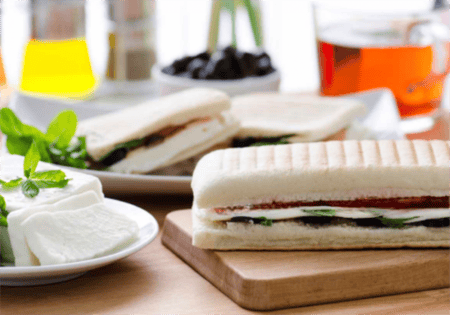 ساندويتش جبنة حلوم