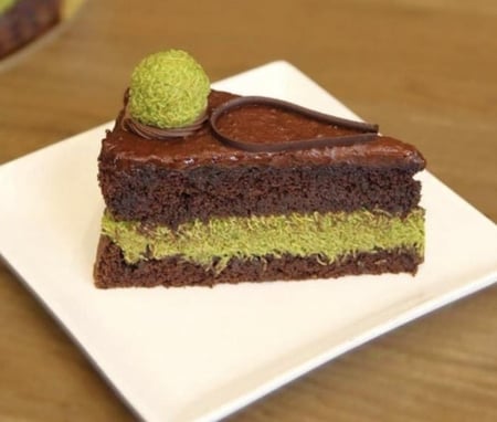 كيكة بستاشيو