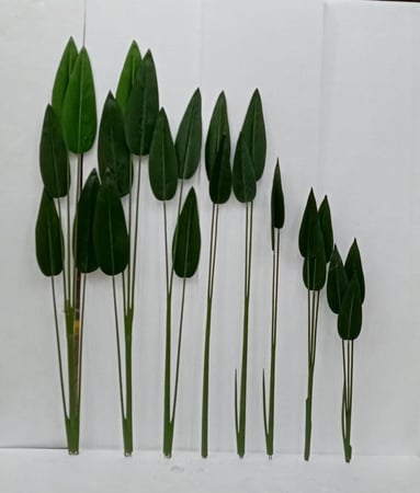 شجرة صناعية ورق شجر خام 8 فرع الارتفاع 170 سم