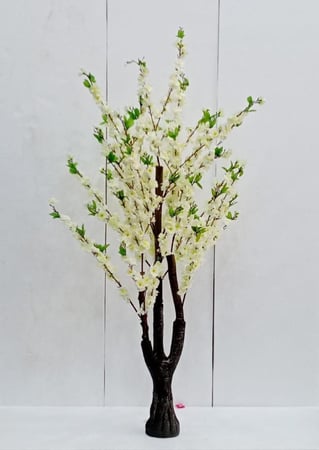 شجرة  شجر ورد خام  الارتفاع 160 سم العرض 70 سم