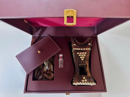 بوكس إهداء مع مبخره