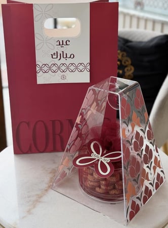 هرمية السمسم و اللوز بالشوكولاته