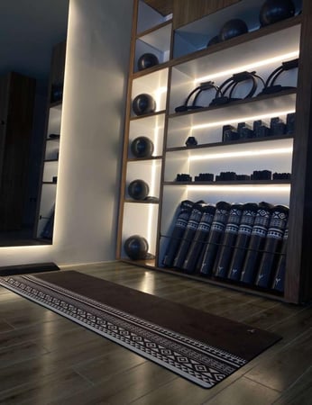 بساط تمرين تالي الليل - لون اسود مخملي فاخر "سميك"