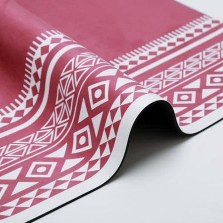 بساط تمرين الديرم - لون احمر مخملي فاخر "سميك"