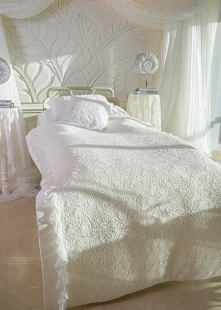 Unique dantela package