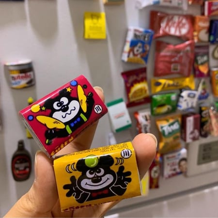 علك ابو طبعة اصفر او احمر
