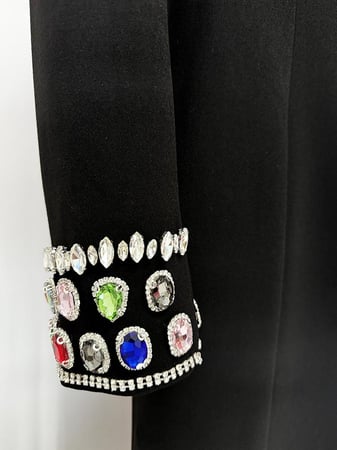 فستان  بأكتاف ثابتة