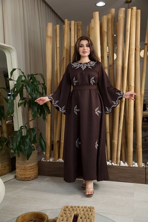 جلابية رمضانية أنيقة بحزام ناعم من ريڤــان