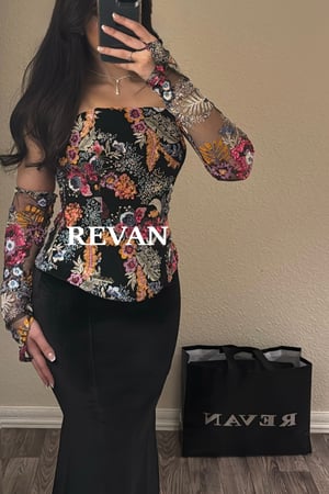 فستان مخمل مطرز