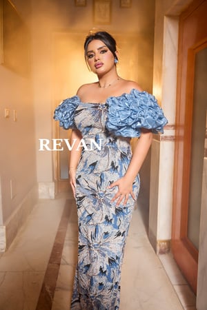 فستان سهرة دانتيل مطرز بأكمام منفوشة