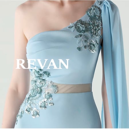 فستان سهرة بحري بكتف واحد وتطريز زهري من ريفان