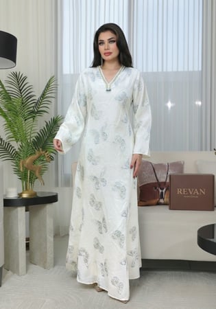 جلابية رمضانية بنقشة ناعمة وقصة مريحة من ريڤــان