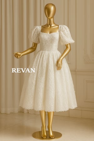 فستان ميدي أبيض بأكمام منفوخة من ريڤــان