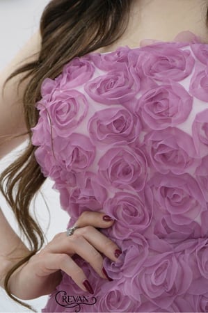 فستان ميدي ورود متنافرة