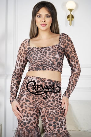 طقم نسائي قماش نمري بنطلون طبقات كشكش