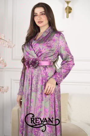 فستان طويل ستان لف ورد الربيع مزين بحزام ورد