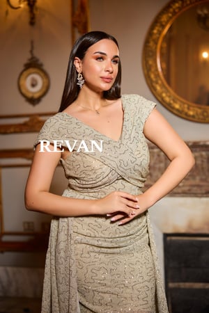 فستان سهرة رمال الذهب