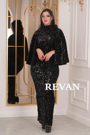 بلوزة مشجرة بالترتر