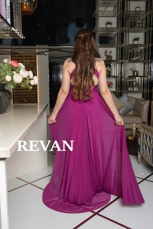 فستان بطابع الاميرة لون توتي